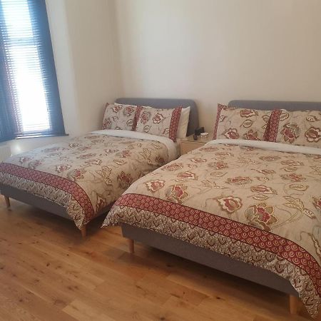 London Luxury 2 Bedroom Flat 5Min Walk From Overground, With Free Wifi, Free Parking-Sleeps X6 Ilford Exterior foto